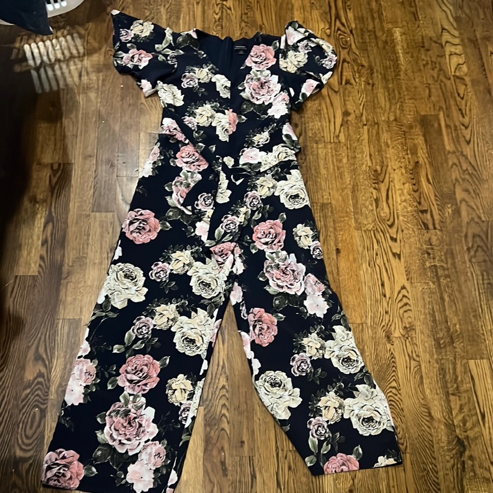 Tahari floral jumpsuit -4